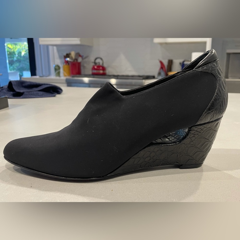 Donald J Pliner Shoes.